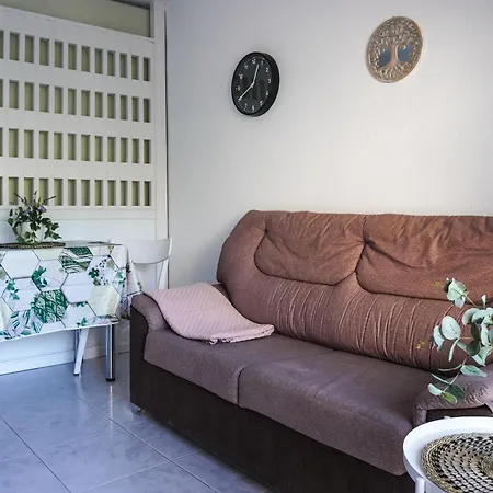Apartamento Modern Close To The With Pool *