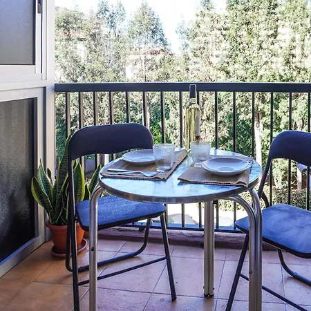 Modern Close To The With Pool Apartment *